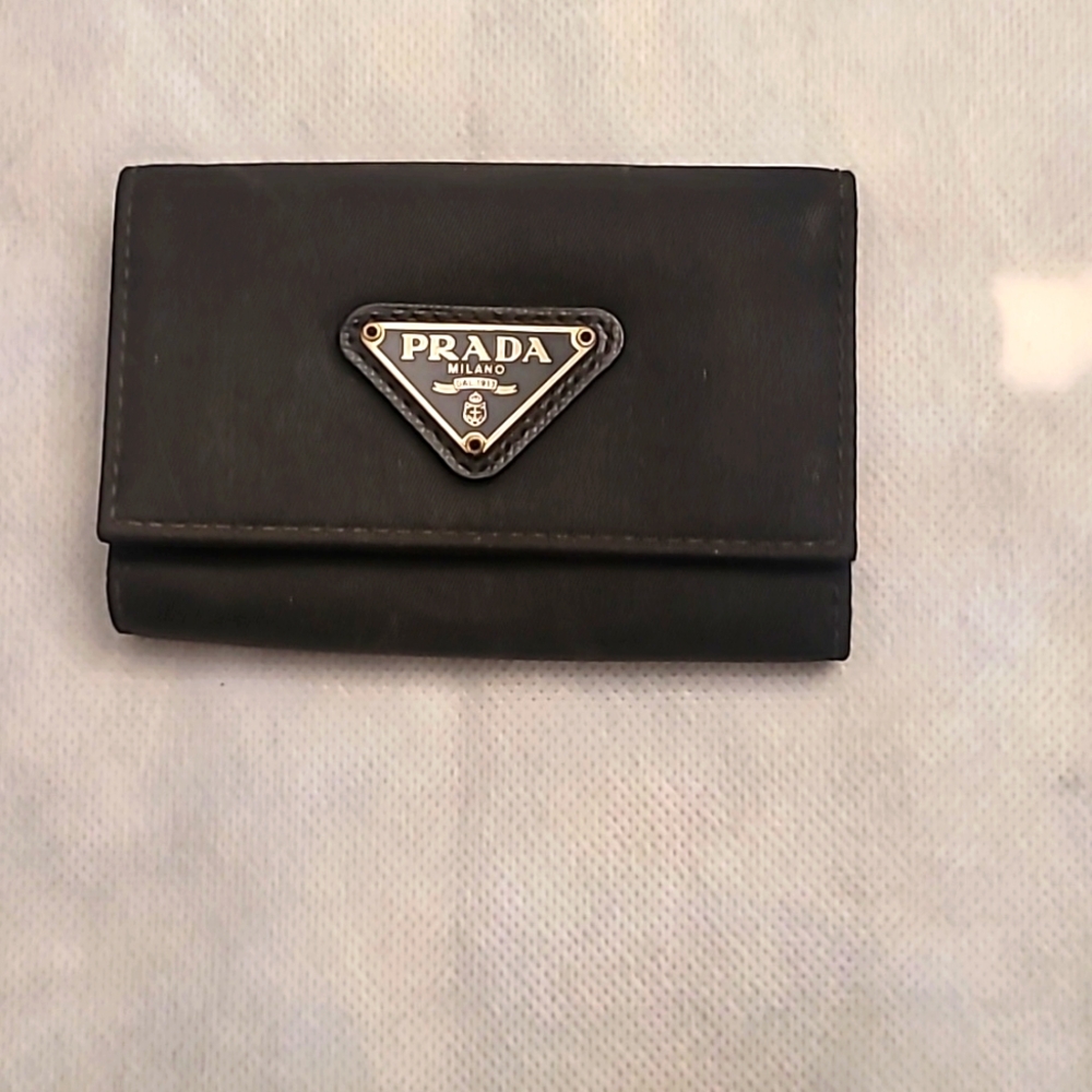 Prada key holder pre loved